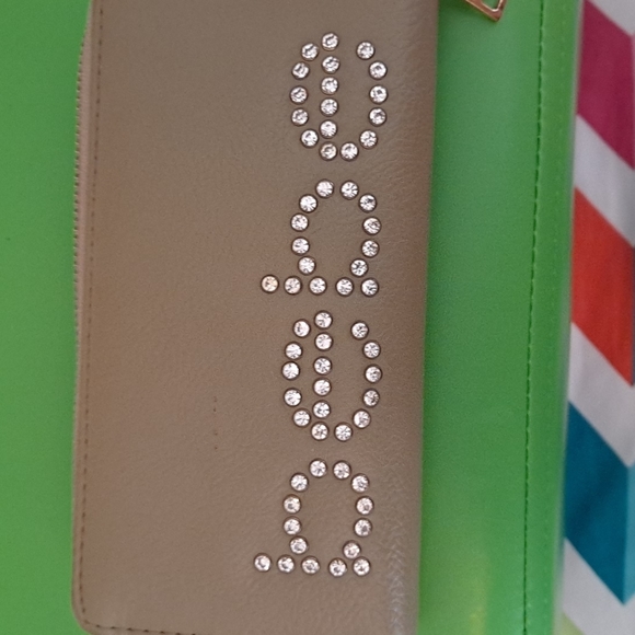 BEBE women's  wallet..khaki green..NEW - Picture 4 of 4